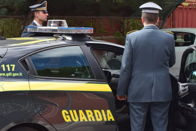 Messina, sequestrati botti, denunciate due persone