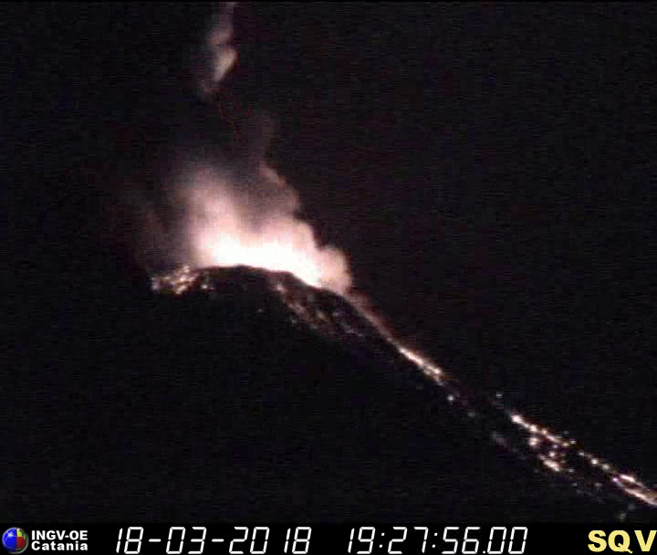 Stromboli, ieri violenta sequenza esplosiva