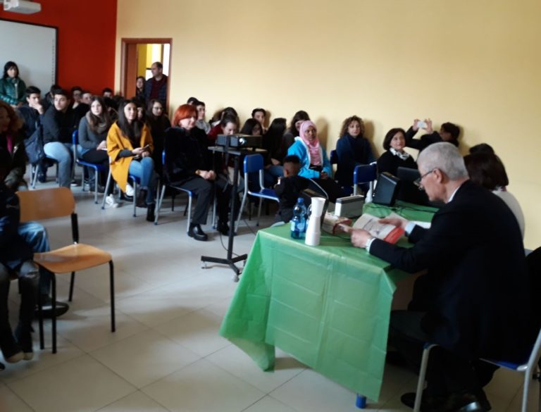 Naso, studenti incontrano i rifugiati