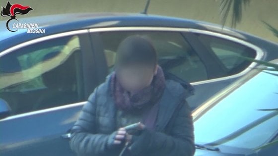 Messina - Scoperti tre finti ciechi