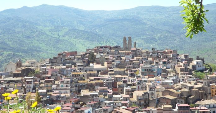 pettineo-e