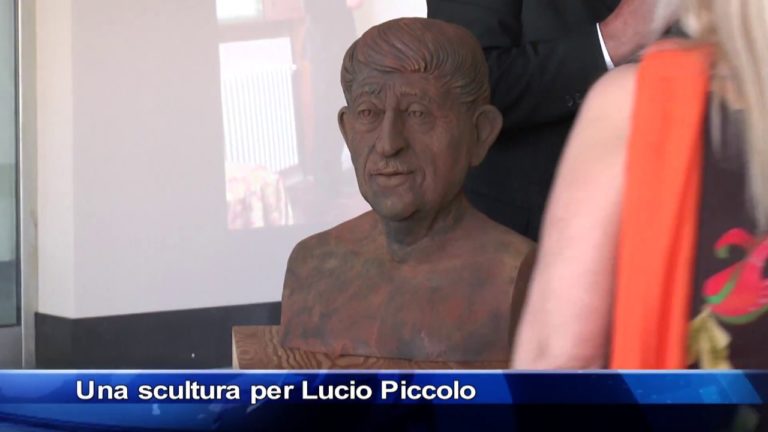 Capo d’Orlando, prima statua dedicata a Lucio Piccolo