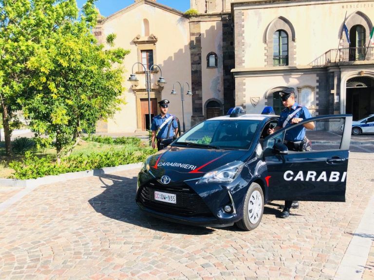 Lipari – Il figlio segnala ai Carabinieri le minacce alla madre da parte dell’ex compagno. Per lui divieto di avvicinamento