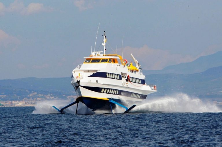 Stop al distanziamento in Sicilia, ripristinata la piena capienza su navi e aliscafi per le isole minori