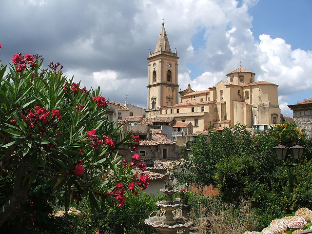 Novara di Sicilia: la strada statale 185 è chiusa verso la zona jonica e “ristretta” verso la zona tirrenica, parlano amministratori e commercianti