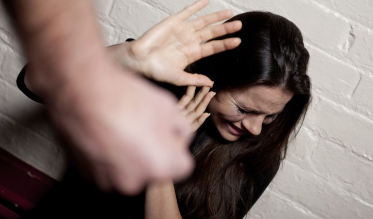 Falcone – Violenza sessuale su una minorenne: arrestato un 63enne
