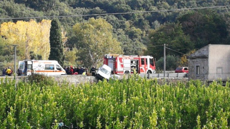 San Salvatore di Fitalia, incidente sulla Provinciale: ferito un giovane