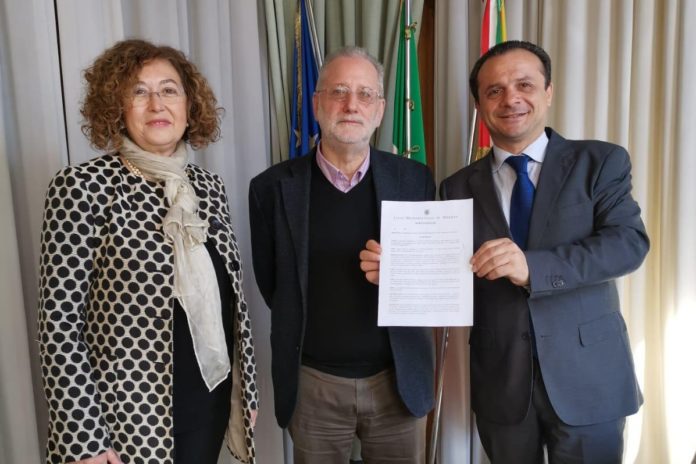 Il Segretario Generale Maria Angela Caponetti, il neo Capo di Gabinetto Francesco Roccaforte ed il Sindaco Cateno De Luca