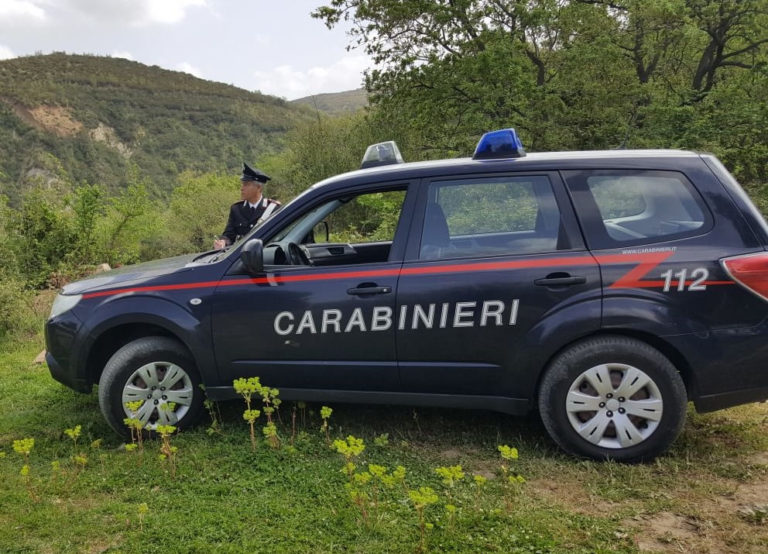 Caronia, aggredisce la moglie con calci e pugni. Arrestato un 53enne