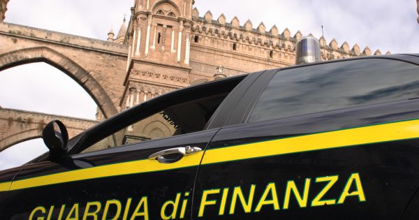 Associazione  a  delinquere ed emissione di fatture false, l’operazione “Fiscal Service”