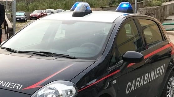 Patti – Fermati dai Carabinieri in autostrada per l’alta velocità, trasportavano droga: 2 arresti