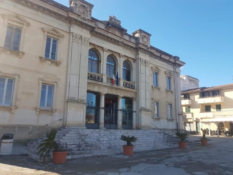 Acquedolci: sarà la Cassazione a decidere il giudice per la causa sull’impianto di illuminazione votiva del cimitero comunale