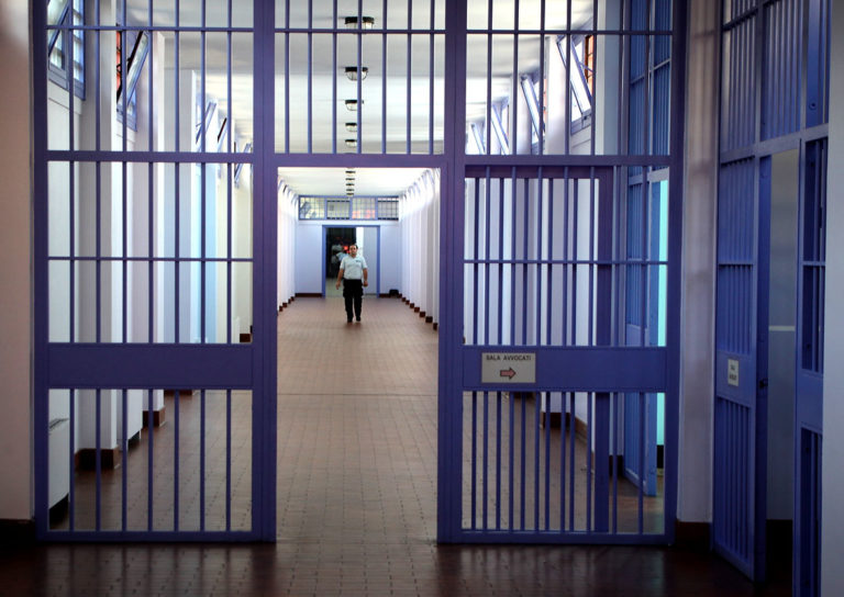 60enne strangola compagno di cella nel carcere di Caltagirone