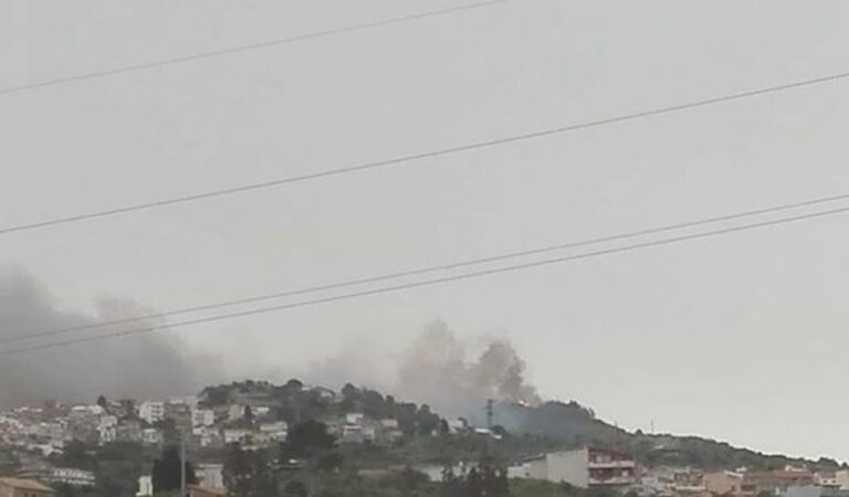 Spadafora. Scirocco e ancora fiamme. Incendio a Puntale