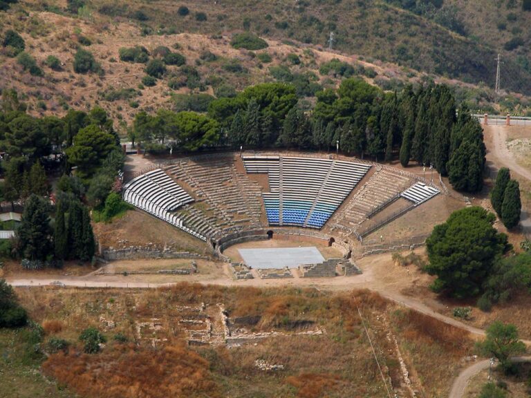 Patti – Da domani riaprono l’area archeologica di Tindari e la Villa Romana