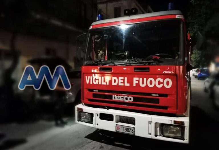 Muore una donna disabile in un incendio a Palermo. Scoppiata una bombola in un’altra abitazione