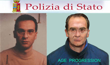 Mafia, il volto di Messina Denaro ripreso da una telecamera di sorveglianza nel 2009. Blitz della Polizia a caccia del covo in Sicilia