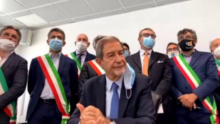 Musumeci contro Alitalia: “Impensabile tariffe di 700€ per un volo. Chiediamo incontro al Governo”