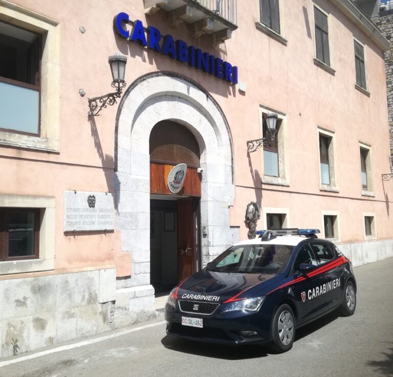 Taormina: arrestati due minori per rapina impropria