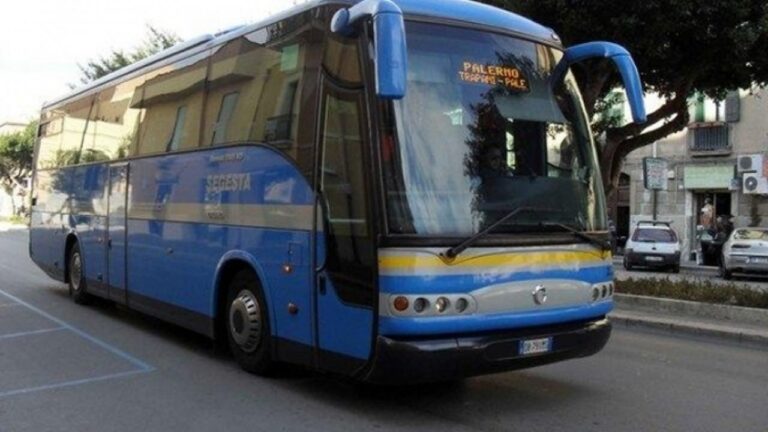 Coronavirus, positivo sull’autobus Palermo-Trapani: cento passeggeri in quarantena
