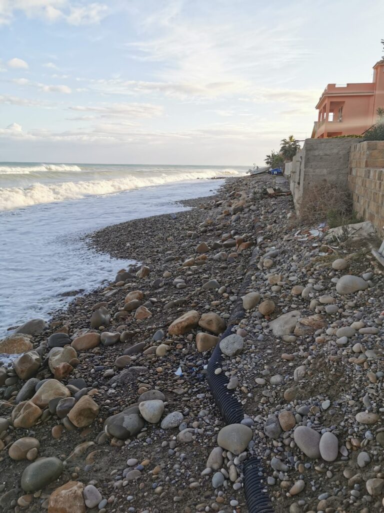 Erosione costiera, a Canneto Caronia a rischio un tratto della rete fognaria