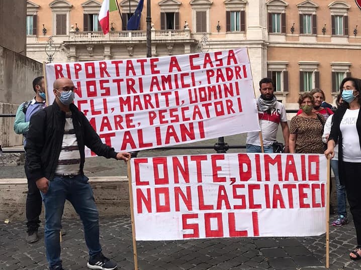 Pescatori siciliani sotto sequestro in Libia, i familiari ricevuti a Palazzo Chigi