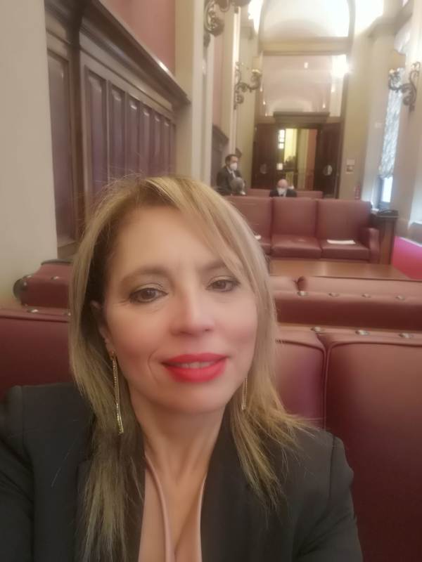 Proposta di legge per introdurre a scuola la figura dell’assistente all’autonomia e alla comunicazione