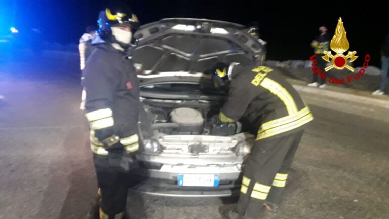 Terme Vigliatore – Incidente tra due auto la scorsa notte, ferito liberato dai Vigili del Fuoco