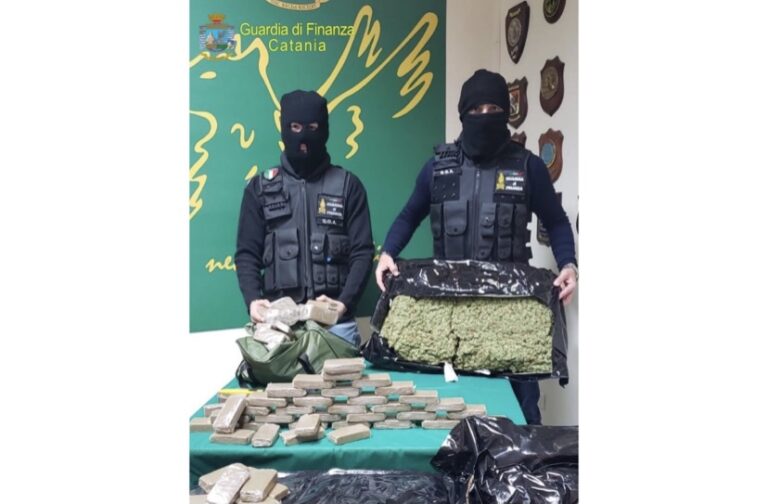 Catania – La Guardia di Finanza sequestra 165kg di marijuana e hashish