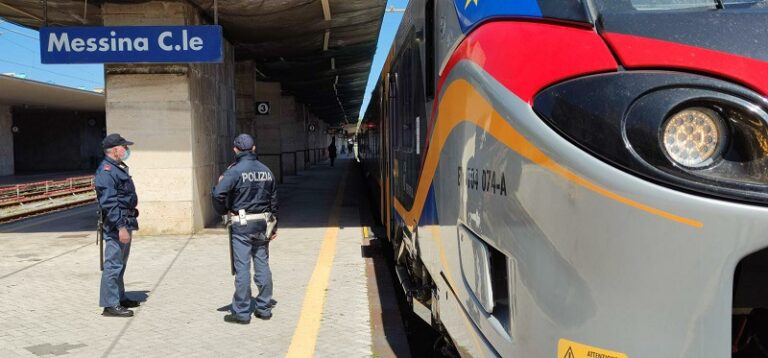 Messina: molesta due ragazze in tram, arrestato per violenza sessuale