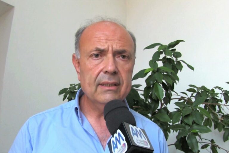 Troppe risse tra giovani a Milazzo, parla il sindaco Pippo Midili – VIDEO