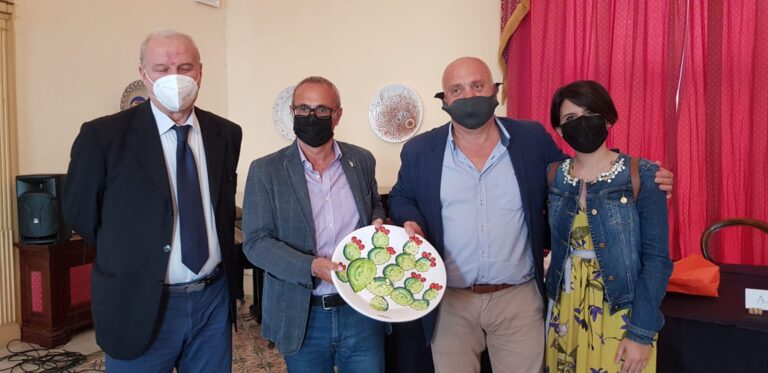 S. Stefano Camastra, inaugurata a palazzo Trabia la collettiva d’arte “I Mori”