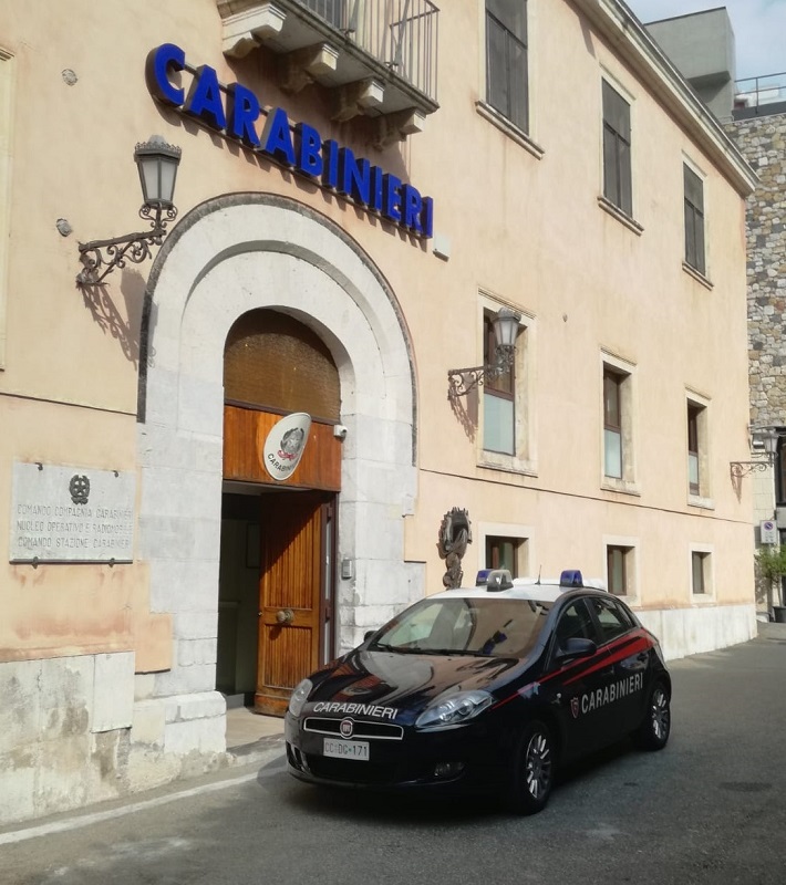 Taormina: denunciato per tentata rapina e lesioni ai danni di un cittadino colombiano