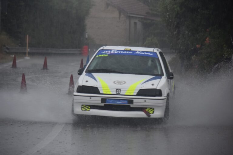 Rally – Il novarese Alessio Truscello vince sul bagnato il 2° Slalom di Castell’Umberto