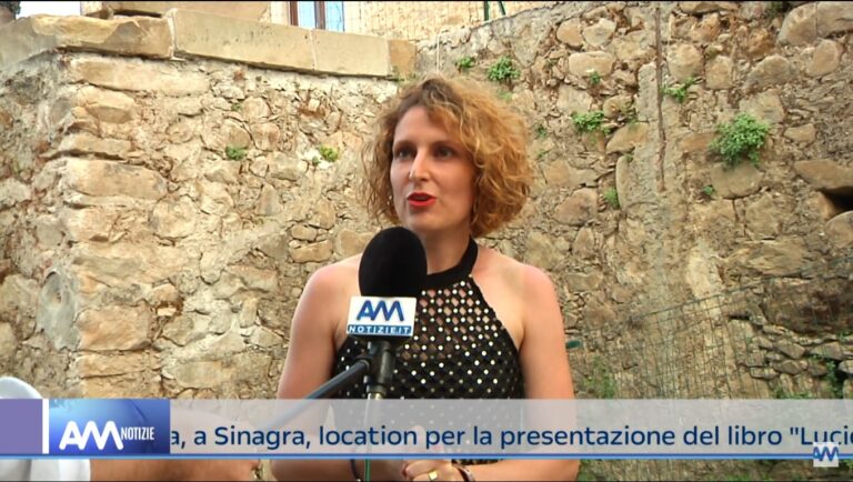 Sinagra – Presentato il libro “Lucio Piccolo e il barbiere”, nella splendida location del castello di Solicchiata