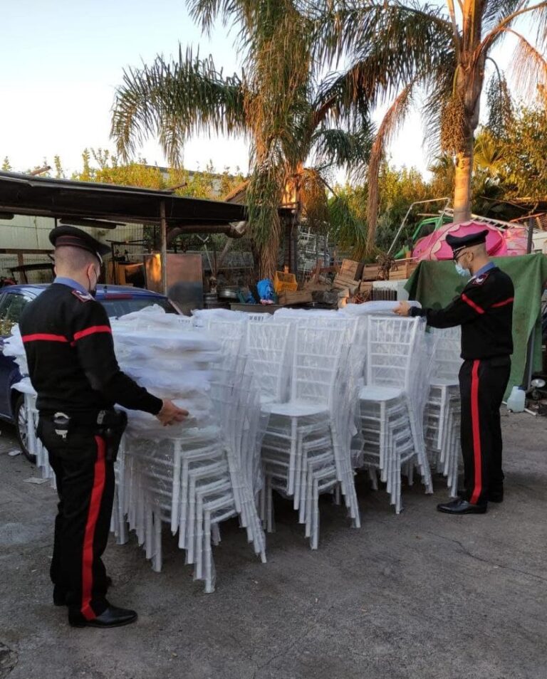 Villafranca Tirrena – I Carabinieri arrestano l’autore di un furto di 250 sedie