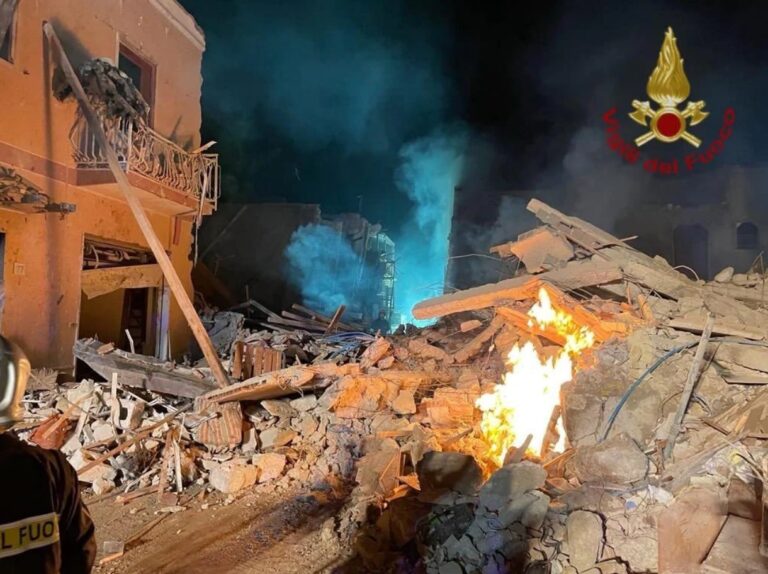 Ravanusa – Procuratore Patronaggio: “Esplosione causata da una bolla di metano”