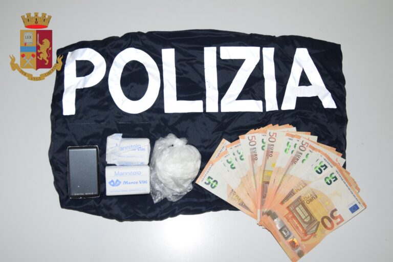 Caltanissetta, tornava da Catania con 50 grammi di cocaina. Arrestato 24enne