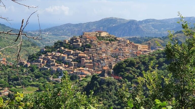 San Piero Patti ha scelto la continuità, premiando Cinzia Marchello