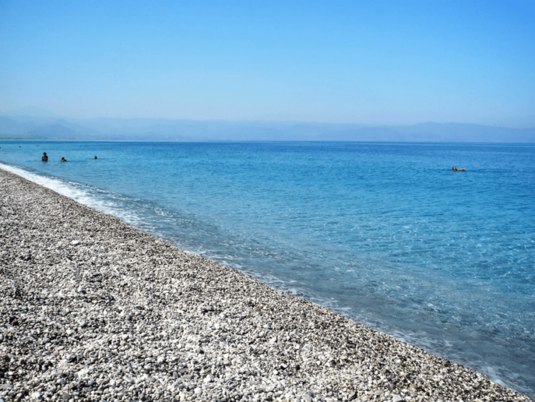 Vigilanza e salvataggio nelle spiagge libere dei comuni siciliani, avviso per ottenere contributi dalla Regione