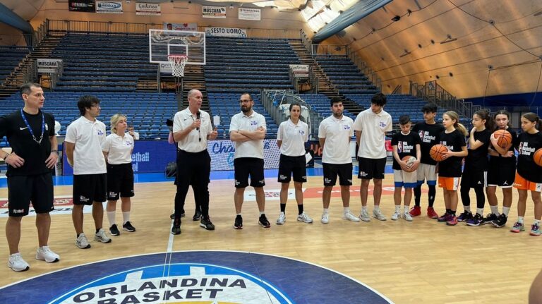 Capo d’Orlando – Pomeriggio indimenticabile per 70 ragazzi: la NBA arriva al PalaFantozzi – VIDEO