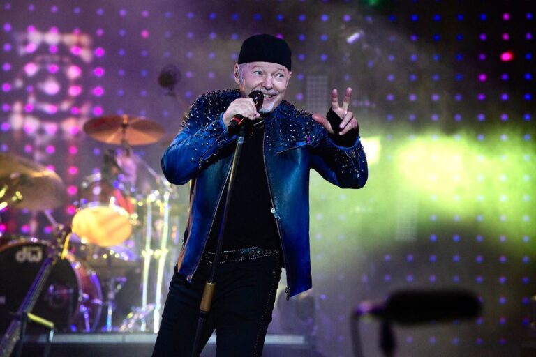 Vasco Rossi domani in concerto a Messina: “Quanto amo la Sicilia. I sapori, i profumi, le donne”