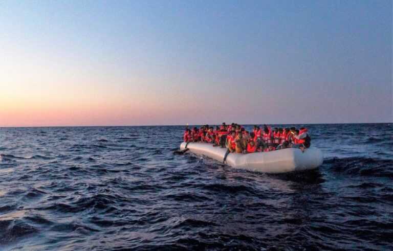 Migranti, riprendono gli sbarchi in Sicilia. Circa 1.300 le persone arrivate nel fine settimana