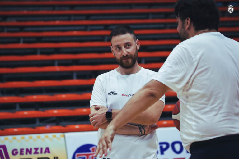 Infodrive Capo d’Orlando pronta al debutto in Supercoppa. Parla l’assistente Robustelli