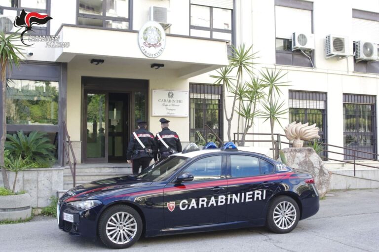 I Carabinieri arrestano pusher con il reddito di cittadinanza nel palermitano, più di 100 dosi sequestrate