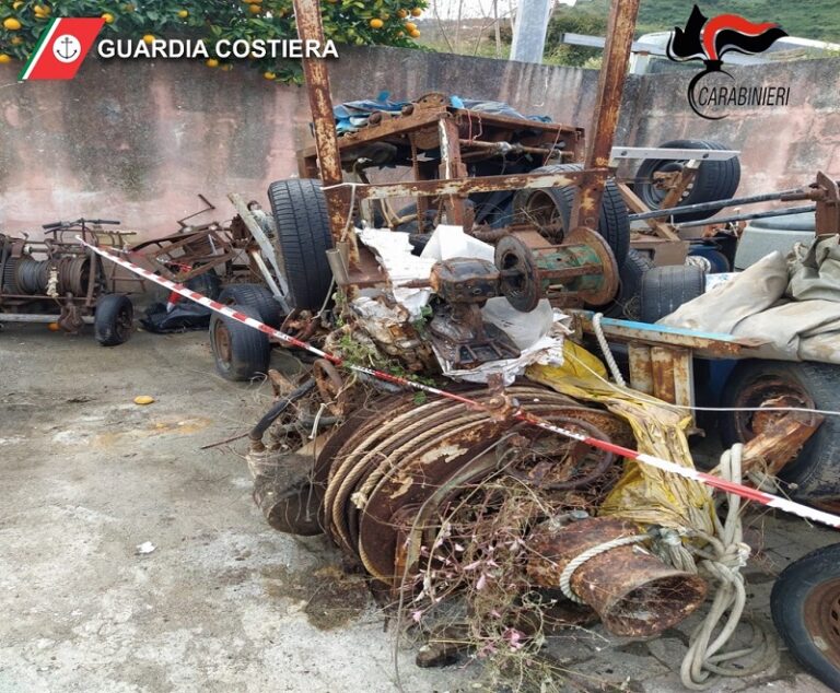 Patti: sequestrati verricelli abusivi sulle spiagge di Mongiove e Marina