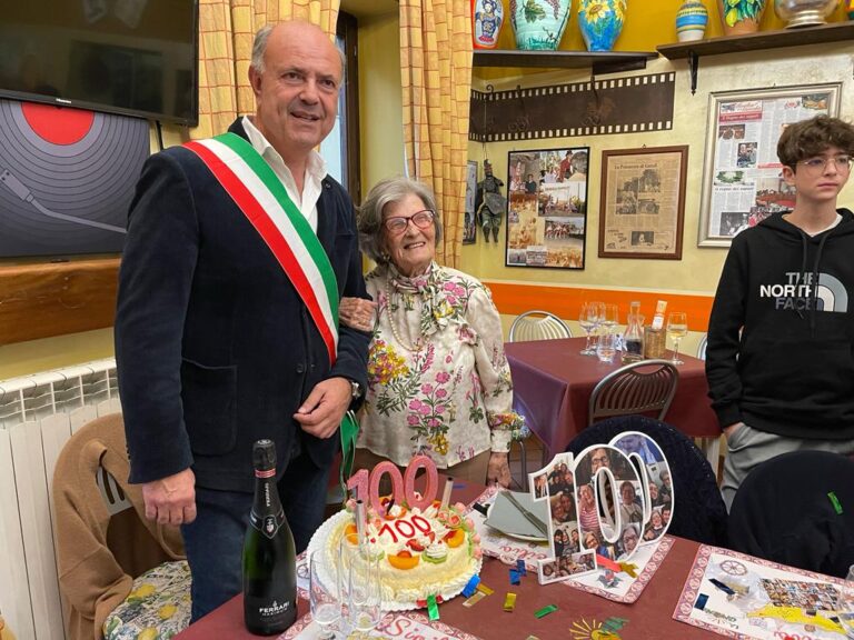 Milazzo – I 100 anni di nonna Maria, un grande traguardo da festeggiare