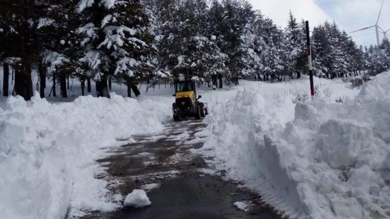 Neve, mezzi della città metropolitana ancora impegnati a garantire viabilità