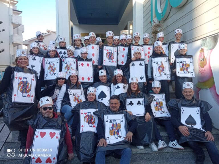 Capo d’Orlando – Un ottimo secondo posto per la scuola di Santa Lucia nel concorso di Carnevale