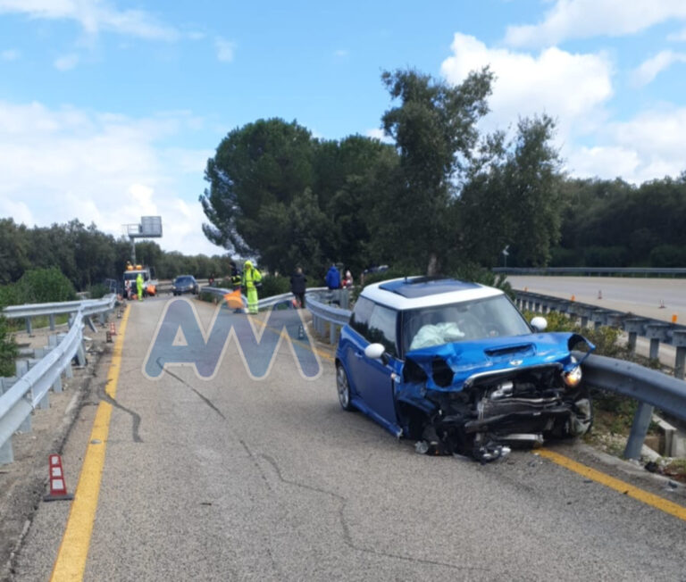 Caronia, incidente stradale sulla A/20 in direzione Palermo. 3 feriti